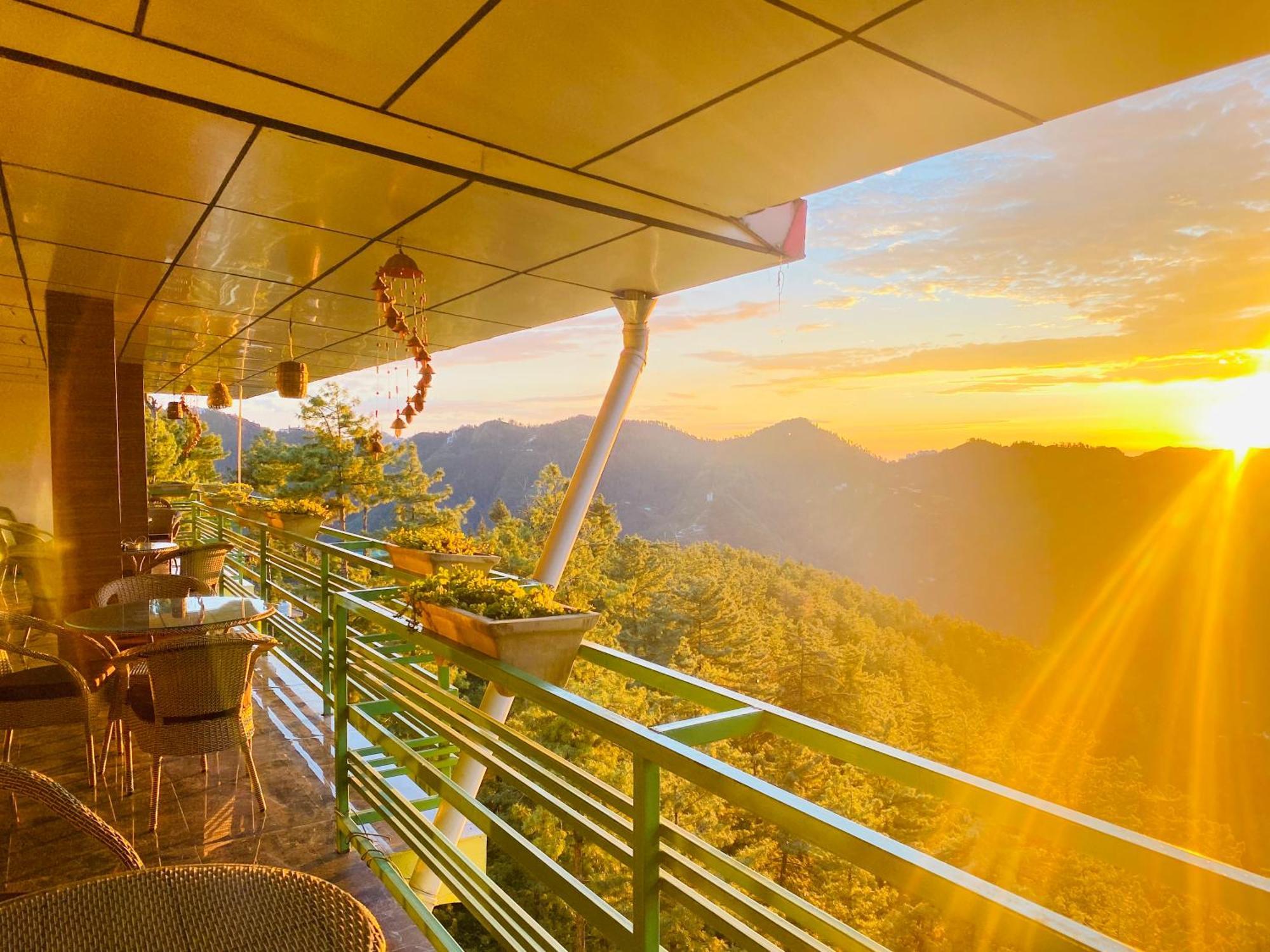 Mountain Nature Valley Resort Mashobra By Aachman - A Resort Away From City Hustle シムラー エクステリア 写真